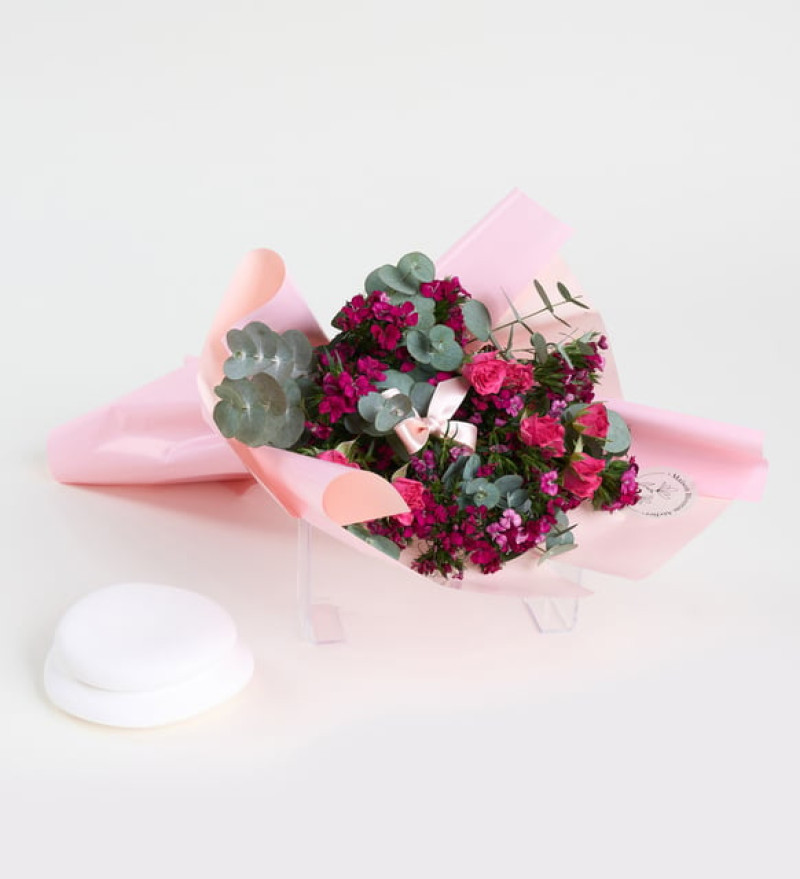 Krem Pudra Bukette Kurdeleli Pembe Çardak Güller